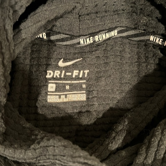 🔥Nike Black Pullover 🔥 - Picture 5 of 6